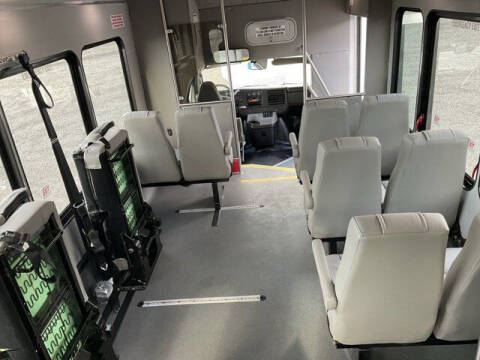 2022 Chevrolet Express 4500