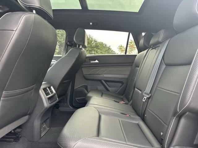 2023 Volkswagen Atlas Cross Sport V6 SEL R-Line Black 4Motion