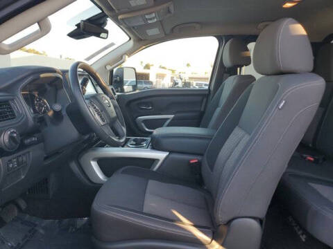 2024 Nissan Titan SV