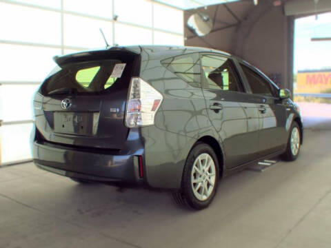 2013 Toyota Prius v Three