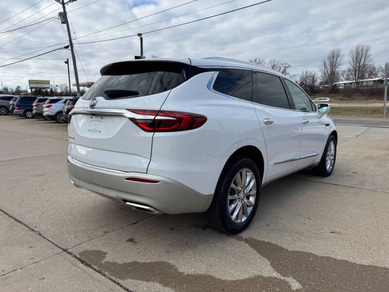 2020 Buick Enclave Essence