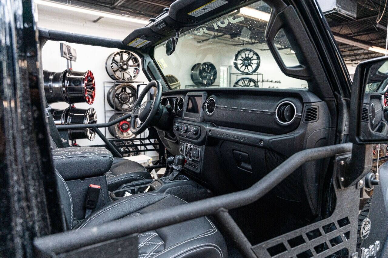 2018 JEEP Wrangler SUV / Crossover - $44,999