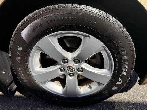 2012 Toyota Sienna LE 8-Passenger
