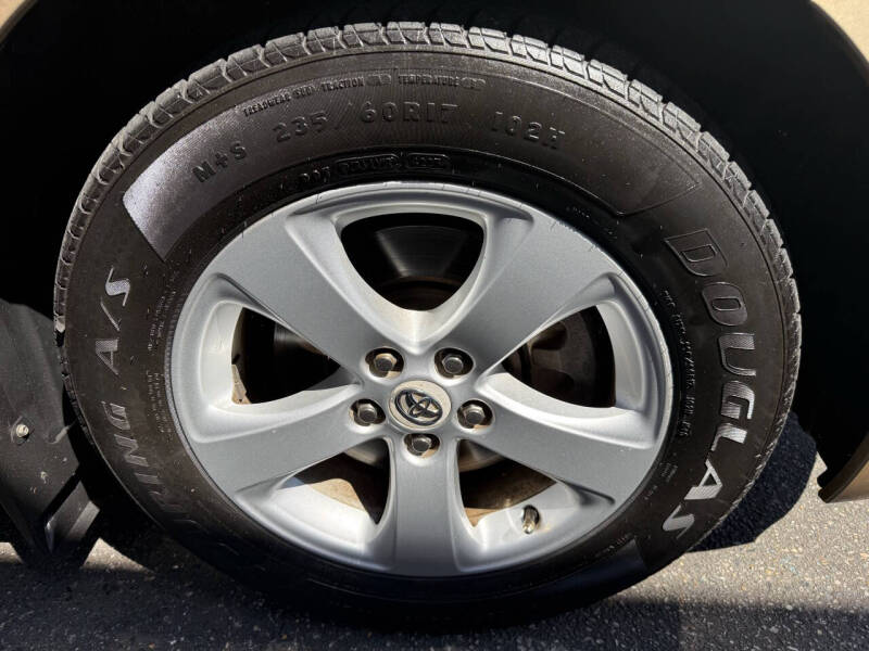 2012 Toyota Sienna LE 8-Passenger