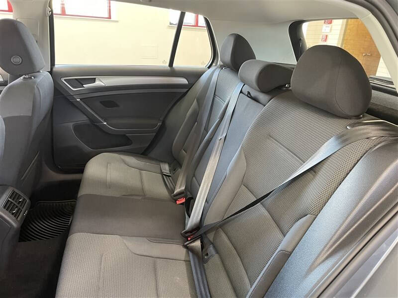 2016 Volkswagen Golf