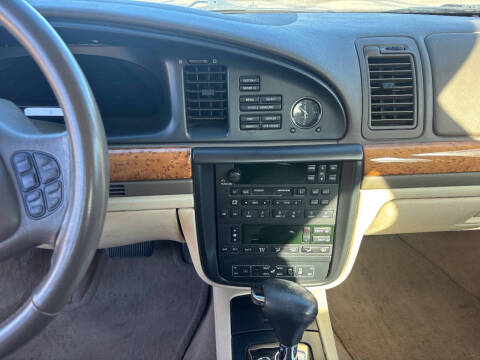 2002 Lincoln Continental