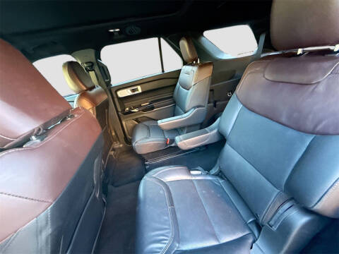 2023 Ford Explorer Platinum