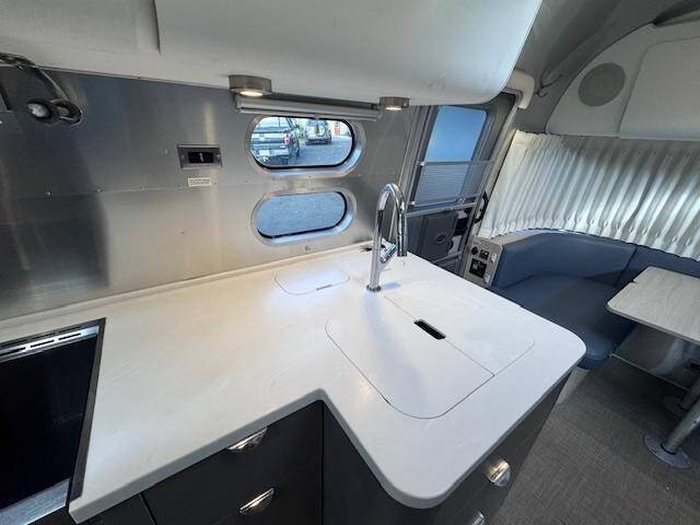 2023 Airstream Globetrotter 27FB