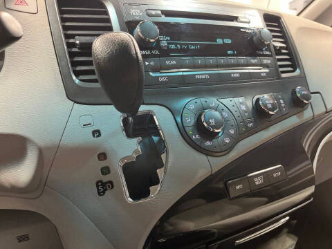 2012 Toyota Sienna