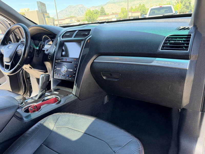 2017 Ford Explorer Sport