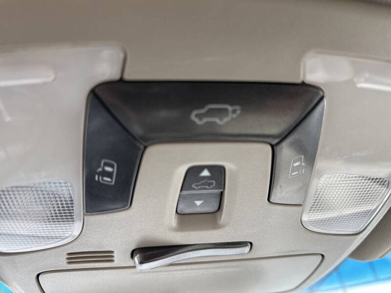 2015 Toyota Sienna XLE 8-Passenger