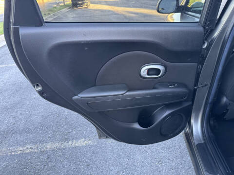 2019 Kia Soul +