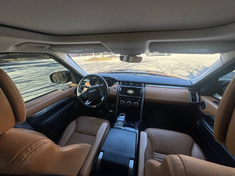 2017 Land Rover Discovery First Edition