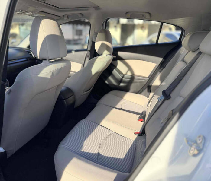 2016 Mazda MAZDA3 i Touring