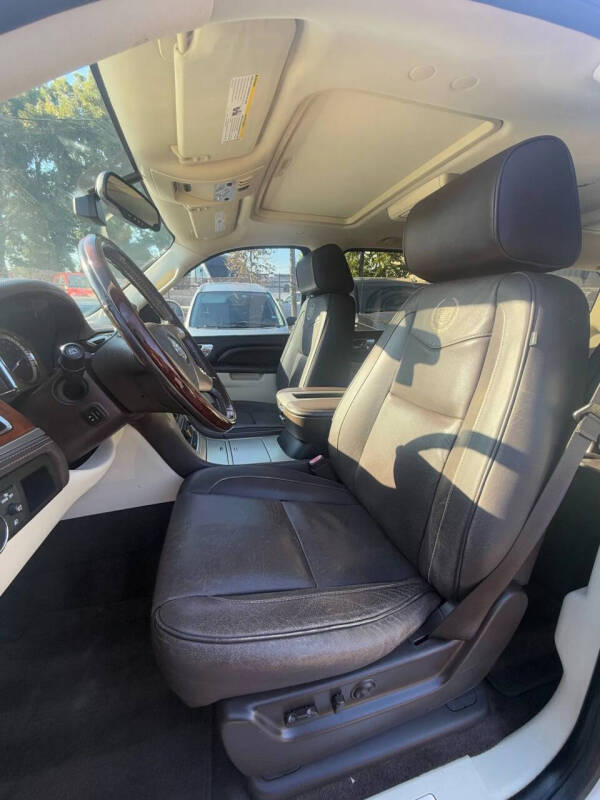 2013 Cadillac Escalade ESV Platinum Edition