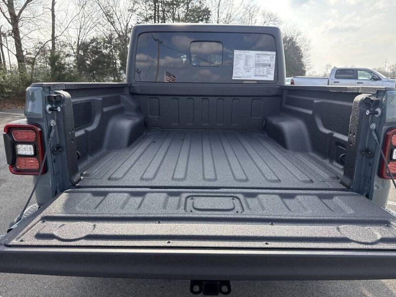 2026 Jeep Gladiator Willys