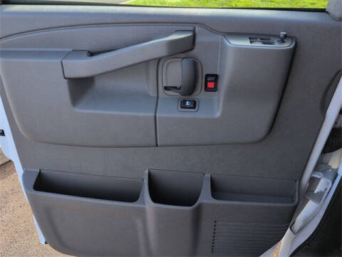 2025 Chevrolet Express 2500