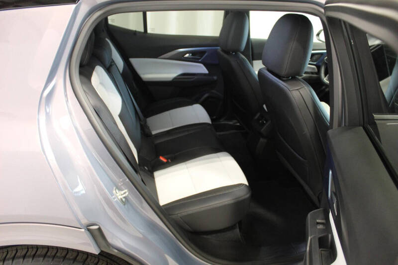 2025 Chevrolet Equinox EV LT 2