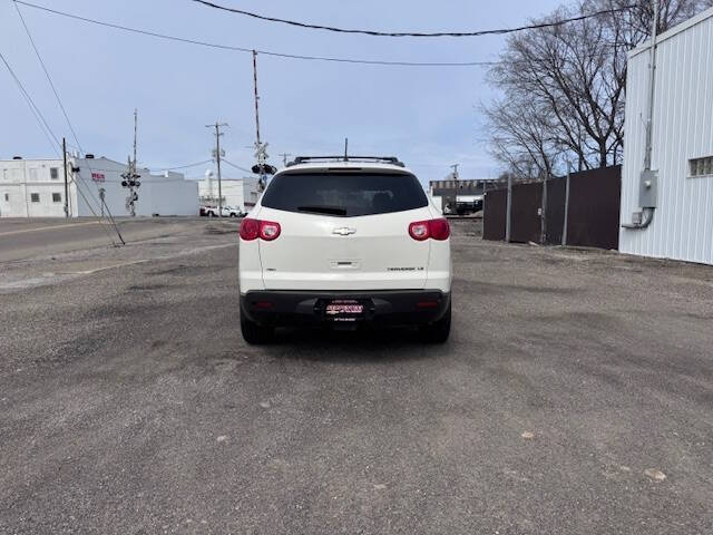 2011 Chevrolet Traverse LS