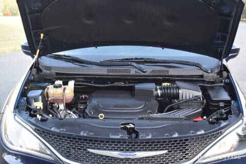 2020 Chrysler Pacifica Touring L