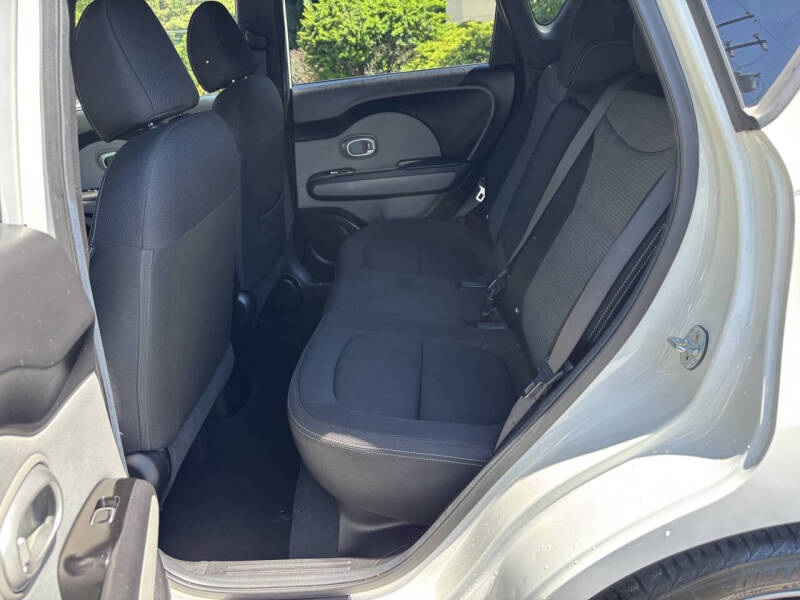 2017 Kia Soul +