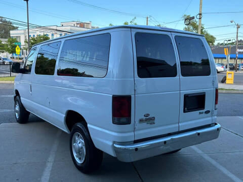 2013 Ford E-Series E-350 SD XLT