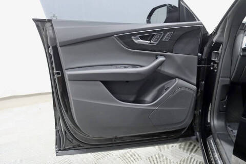 2020 Audi Q8 quattro Premium 55 TFSI