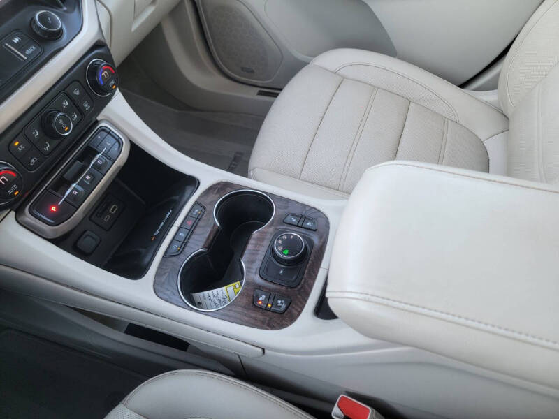 2020 GMC Acadia Denali