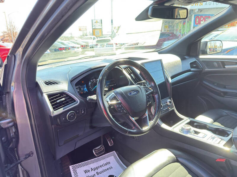 2022 Ford Edge SEL
