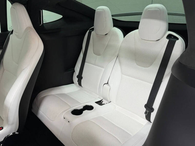 2022 Tesla Model X Plaid