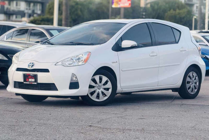 2013 Toyota Prius c Four