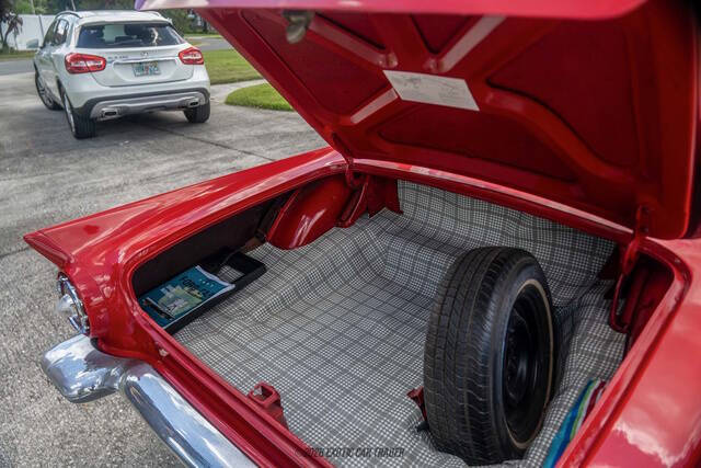 1957 Ford Thunderbird