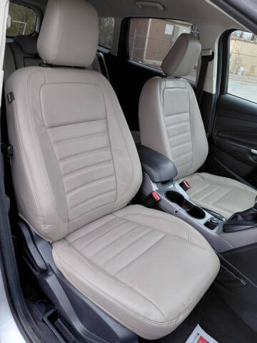 2016 Ford Escape SE