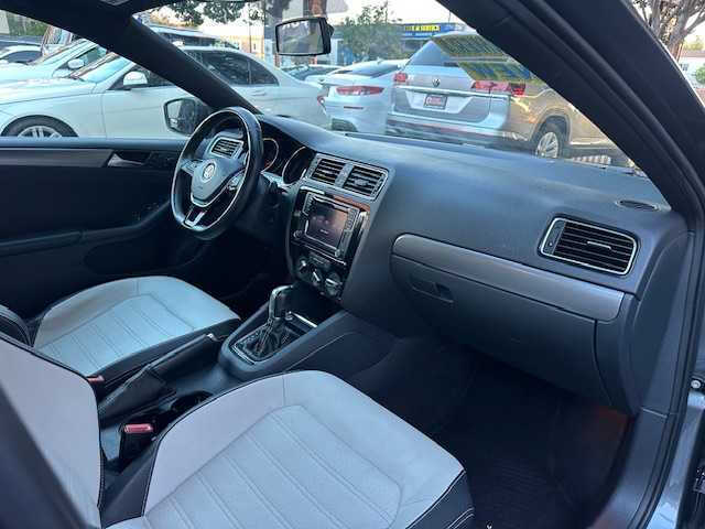 2016 Volkswagen Jetta 1.8T Sport