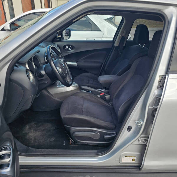 2016 Nissan JUKE SV
