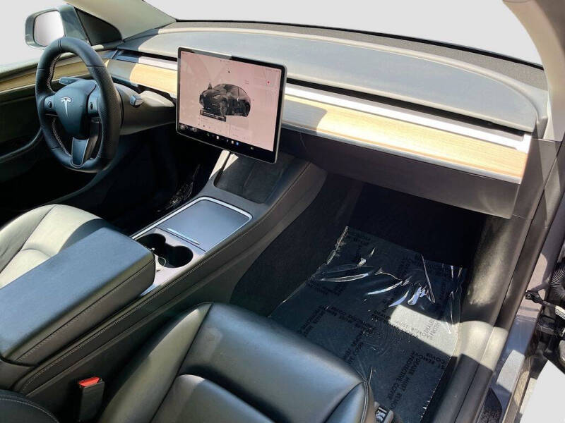 2023 Tesla Model Y Performance