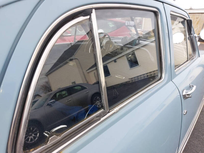1951 Ford Deluxe