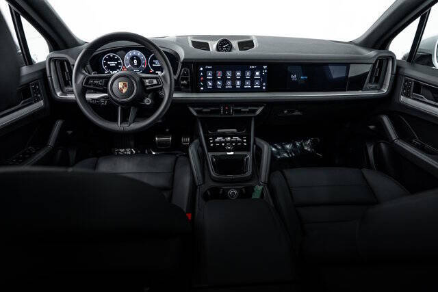 2025 Porsche Cayenne S
