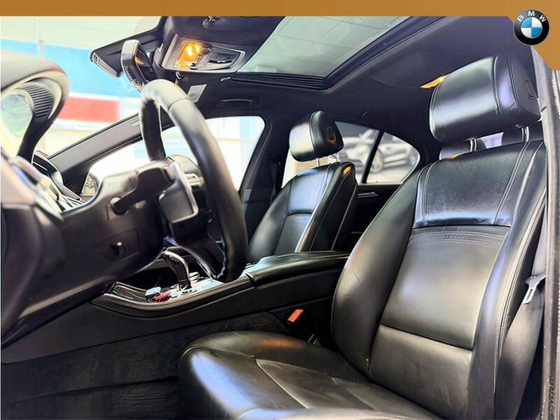 2016 BMW 5 Series 528i