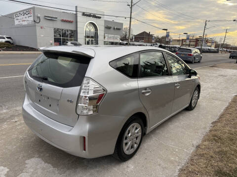 2012 Toyota Prius v Five