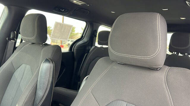 2023 Chrysler Pacifica Touring