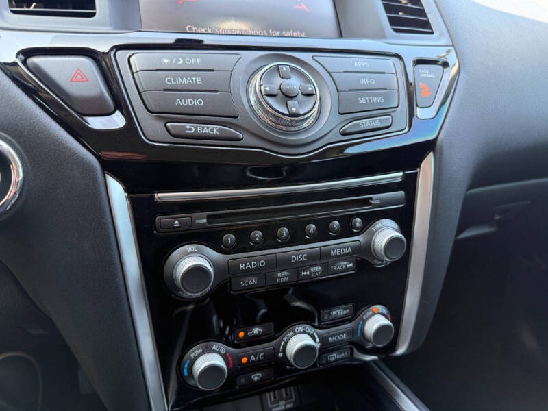 2018 Nissan Pathfinder S