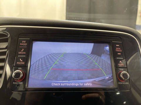 2020 Mitsubishi Outlander ES