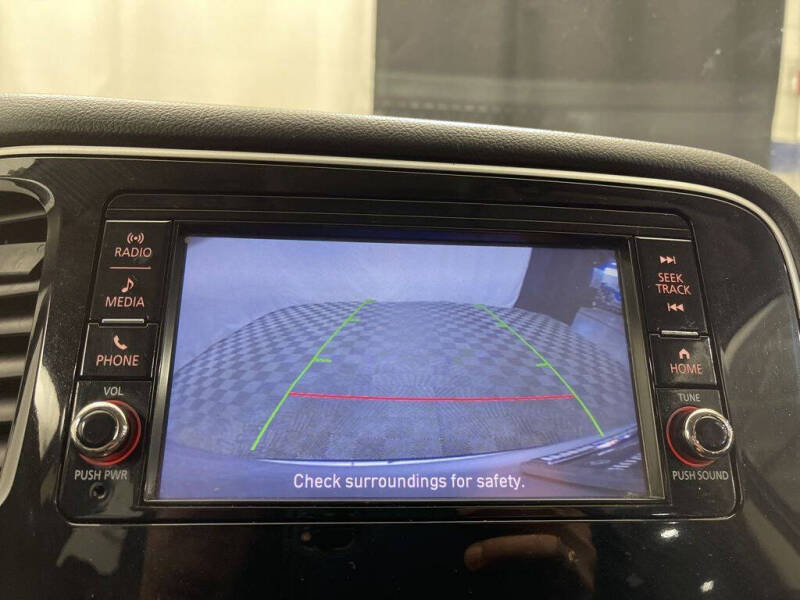 2020 Mitsubishi Outlander ES