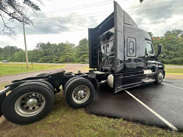 2018 Freightliner Cascadia for sale at Auto Hunter in Webster, WI