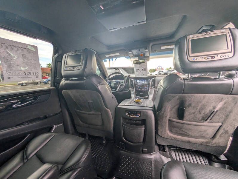 2017 Cadillac Escalade ESV Platinum