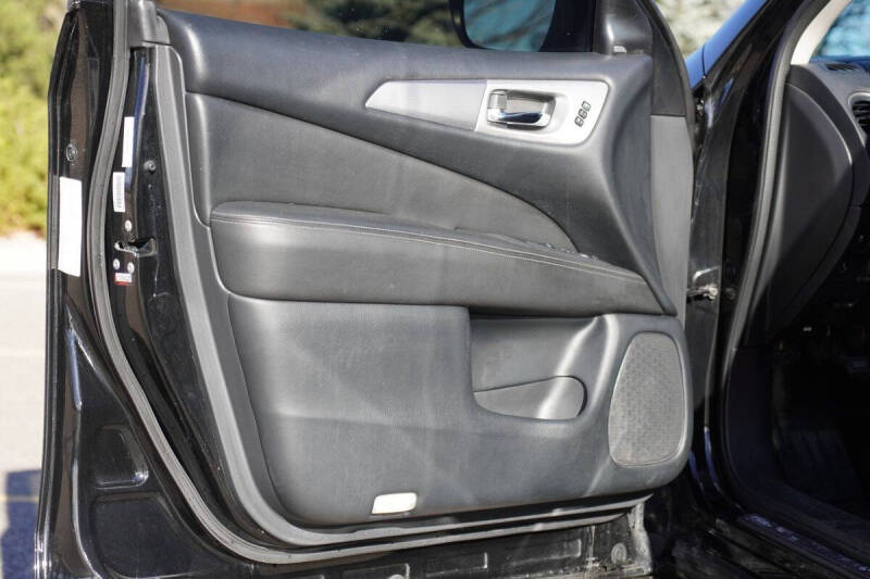 2019 Nissan Pathfinder Platinum