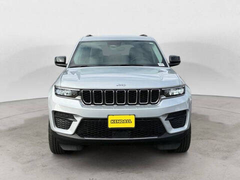 2022 Jeep Grand Cherokee Laredo