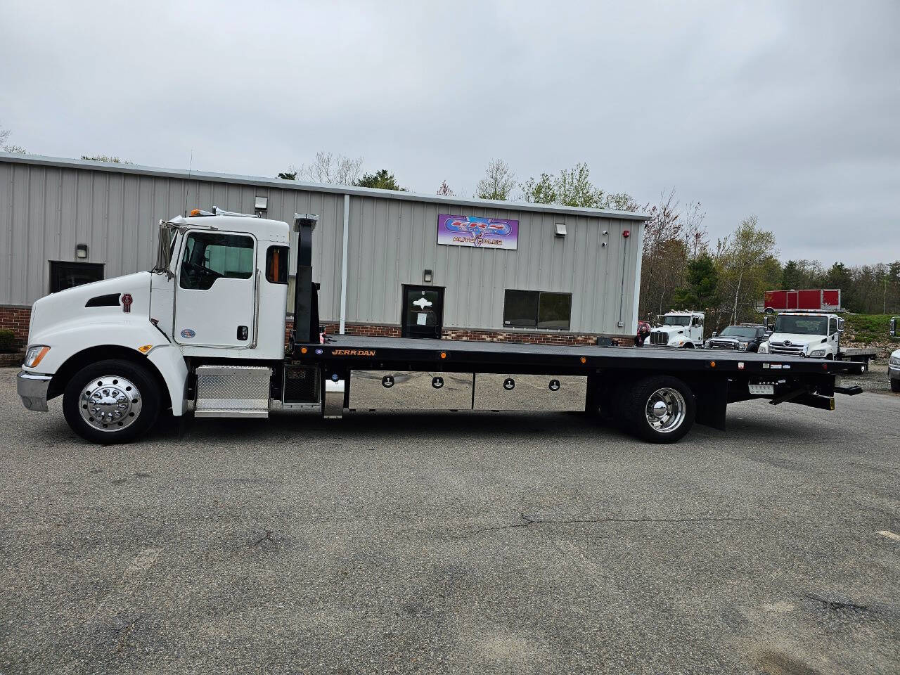 2022 Kenworth T370 1