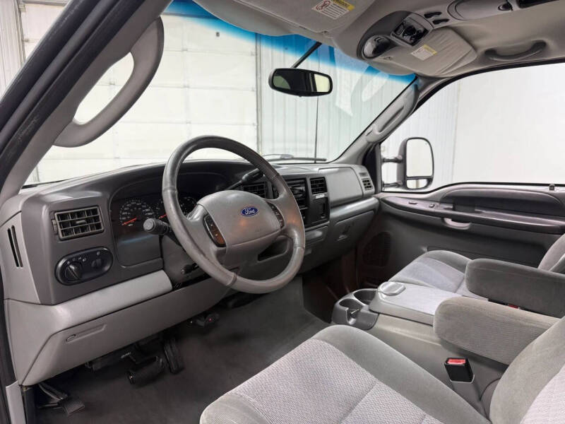 2003 Ford Excursion XLT